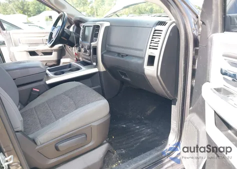 2015 Ram 1500 Big Horn z USA, uszkodzony, nr VIN 1C6RR7LT7FS775623